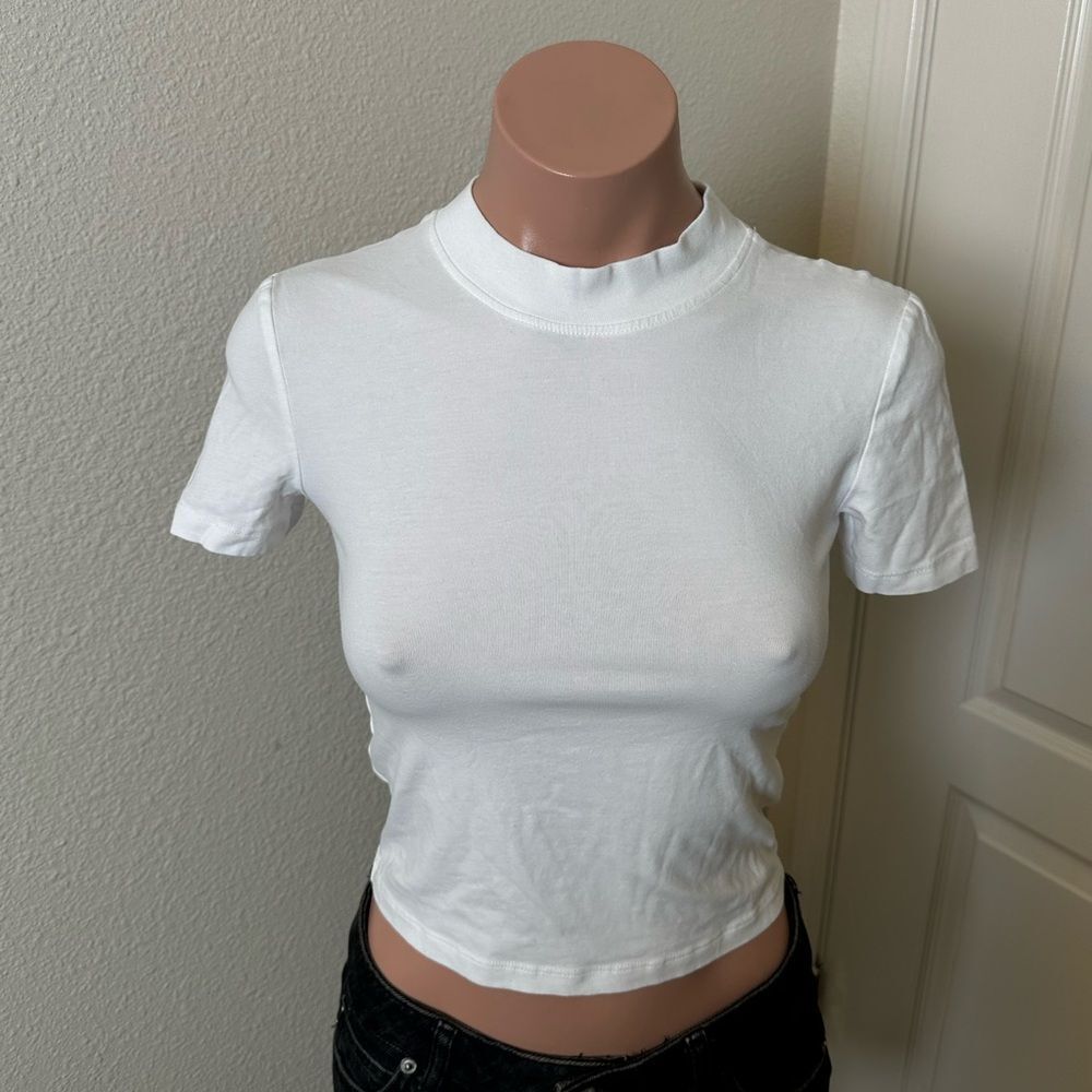 Zara White Short Sleeve Mock Neck Tee